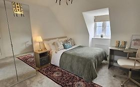 Modern Bed At Bicester Village, Kingsmere